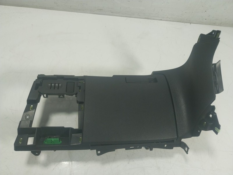 Recambio de guantera para peugeot 3008 monospace (0u_) 1.6 bluehdi 120 referencia OEM IAM  9685168577 