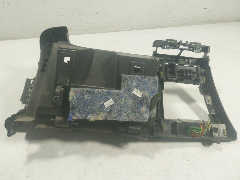 Recambio de guantera para peugeot 3008 monospace (0u_) 1.6 bluehdi 120 referencia OEM IAM  9685168577 