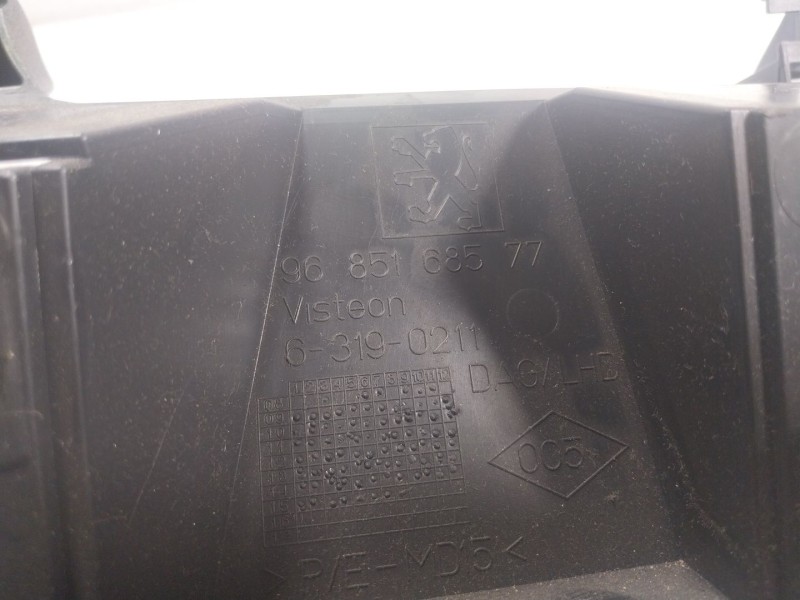 Recambio de guantera para peugeot 3008 monospace (0u_) 1.6 bluehdi 120 referencia OEM IAM  9685168577 