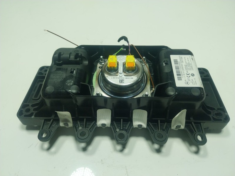 Recambio de airbag delantero derecho para mercedes-benz clase a berlina (bm 177) referencia OEM IAM  A1778602601 