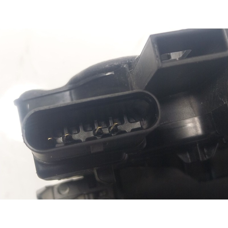 Recambio de cerradura puerta delantera derecha para mercedes-benz clase a berlina (bm 177) referencia OEM IAM  A0997202002 