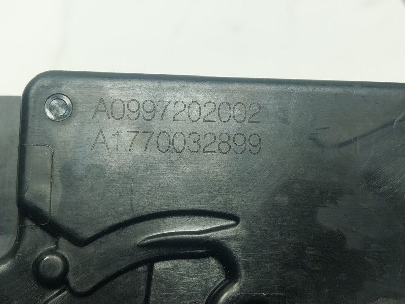 Recambio de cerradura puerta delantera derecha para mercedes-benz clase a berlina (bm 177) referencia OEM IAM  A0997202002 