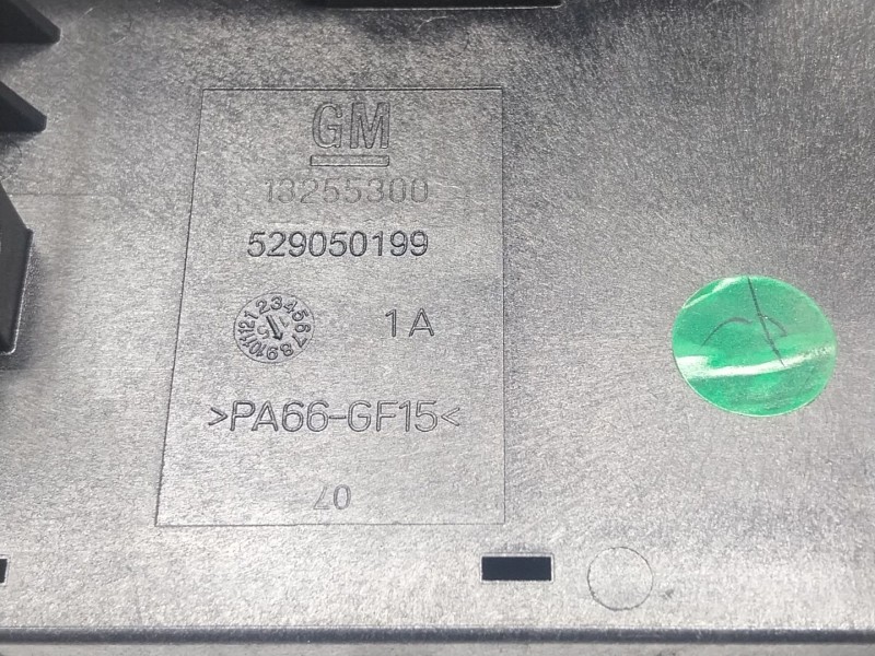 Recambio de caja reles / fusibles para opel insignia a (g09) 1.4 (68) referencia OEM IAM 13485541 529050199 