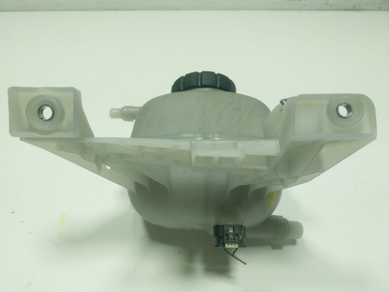 Recambio de deposito expansion para mercedes-benz clase a berlina (bm 177) referencia OEM IAM  A2475000146 