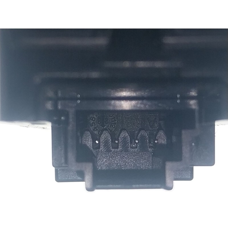 Recambio de mando elevalunas delantero derecho para mercedes-benz clase a berlina (bm 177) referencia OEM IAM  A1679050201 