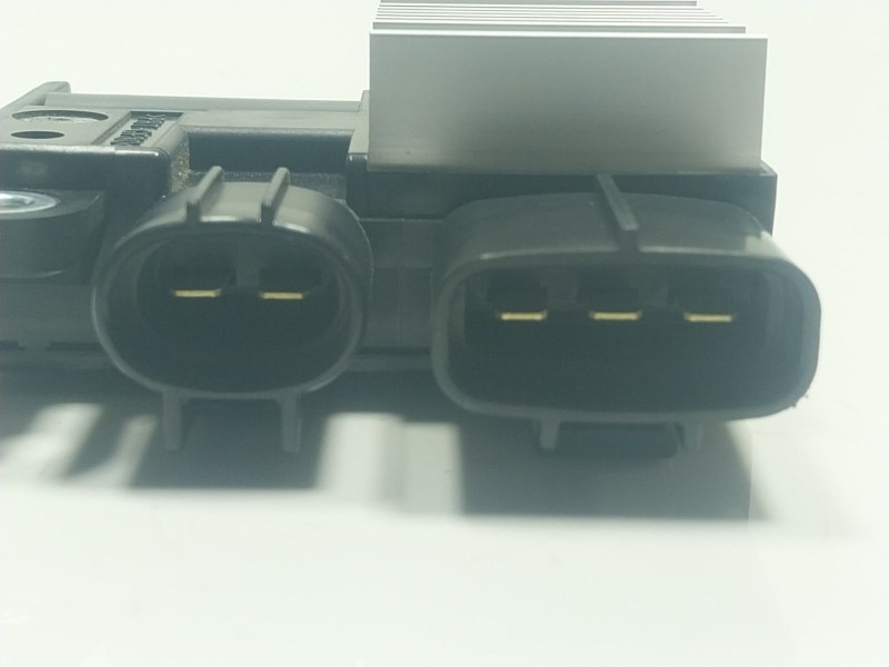 Recambio de modulo electronico para lexus lbx hybrid 1.5 vvti hybrid (mayh10l) referencia OEM IAM  89257K0020 