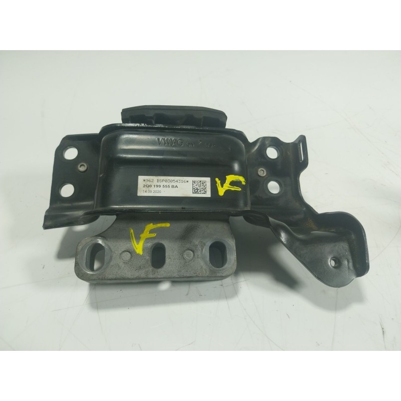 Recambio de soporte motor izquierdo para volkswagen polo vi (aw1, bz1, ae1) 1.0 tsi referencia OEM IAM  2Q0199555BA 