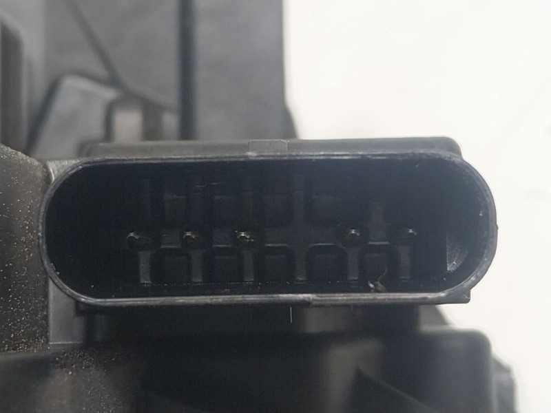 Recambio de cerradura puerta delantera derecha para bmw x1 (u11) sdrive 18 i referencia OEM IAM  7445044 