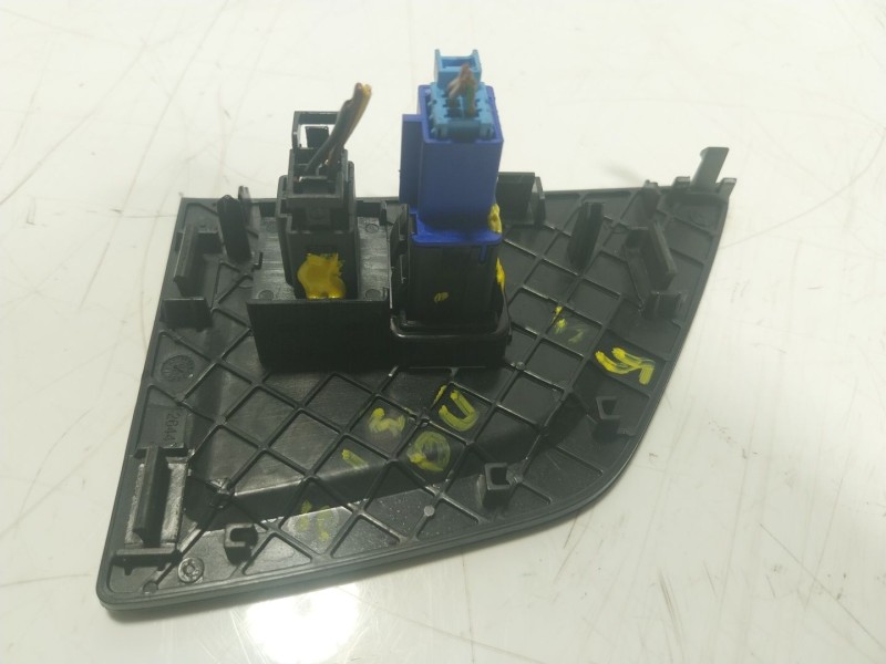 Recambio de warning para volkswagen polo vi (aw1, bz1, ae1) 1.0 tsi referencia OEM IAM  2G1919225RDY 