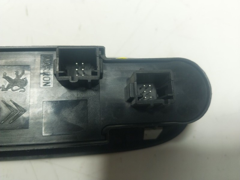 Recambio de mando elevalunas delantero izquierdo para peugeot 508 i (8d_) 1.6 hdi referencia OEM IAM   