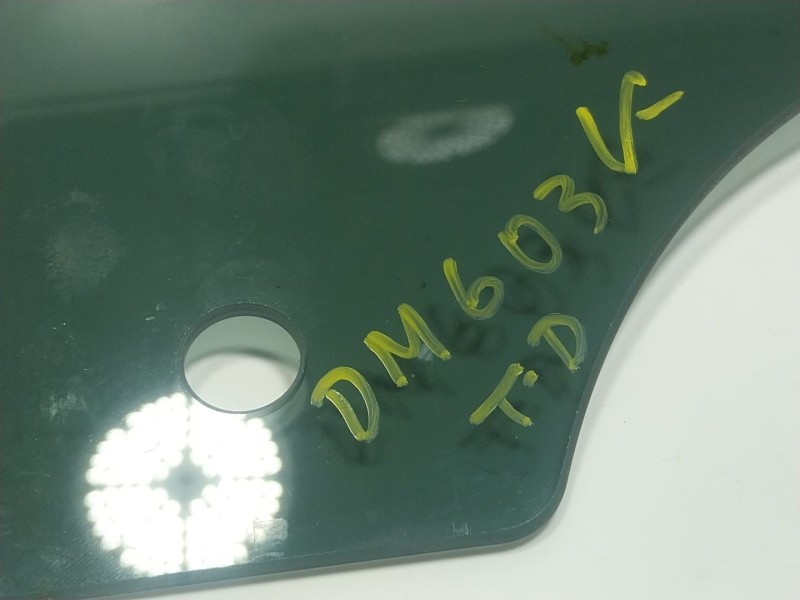 Recambio de cristal puerta trasero derecho para mercedes-benz clase a berlina (bm 177) referencia OEM IAM   