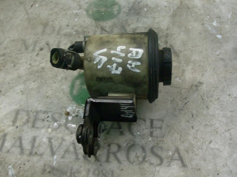 Recambio de deposito servo para nissan primera berlina (p12) acenta referencia OEM IAM   