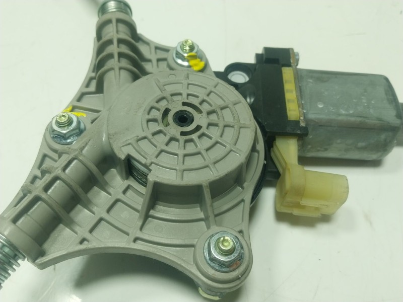 Recambio de elevalunas delantero derecho para kia stonic (yb) 1.0 t-gdi referencia OEM IAM   