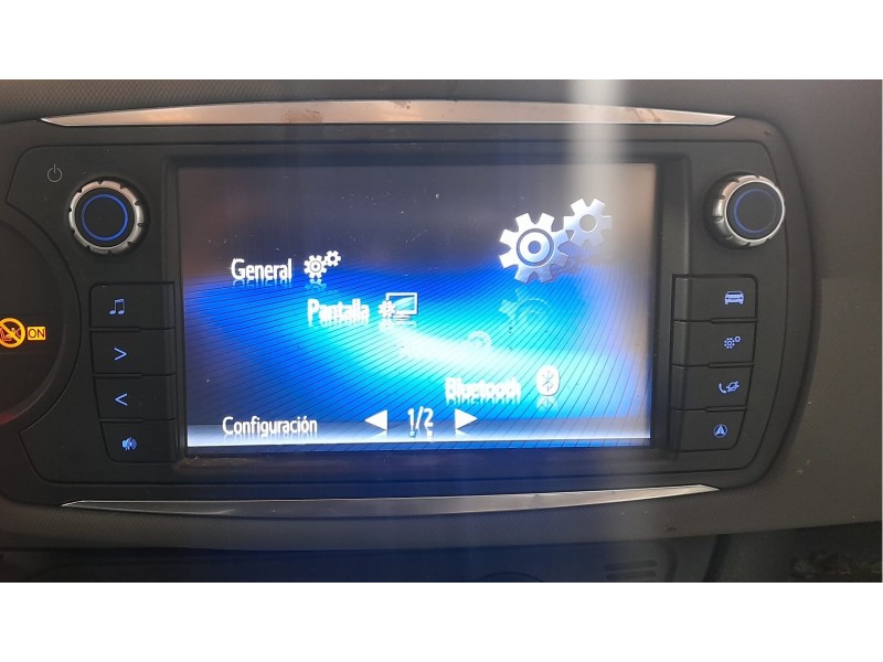 Recambio de sistema navegacion gps para toyota yaris hybrid active referencia OEM IAM 861400D220 861400D220 138000502F101