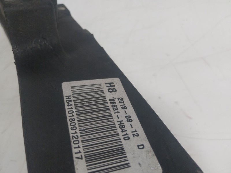 Recambio de refuerzo paragolpes trasero para kia stonic (yb) 1.0 t-gdi referencia OEM IAM  86631H8410 