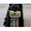 Recambio de mando elevalunas delantero derecho para toyota aygo 1.0 vvti referencia OEM IAM 848100D030  