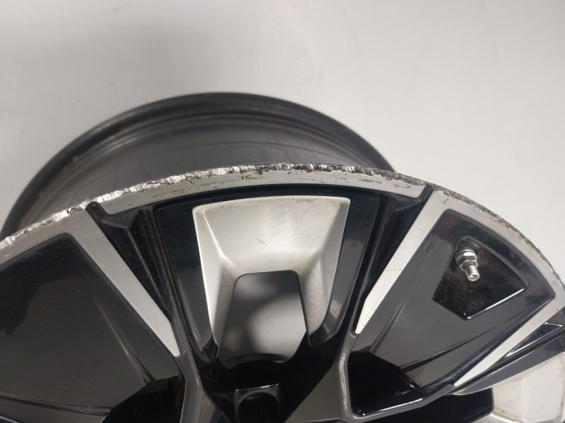 Recambio de llanta para bmw ix3 referencia OEM IAM  7916268 