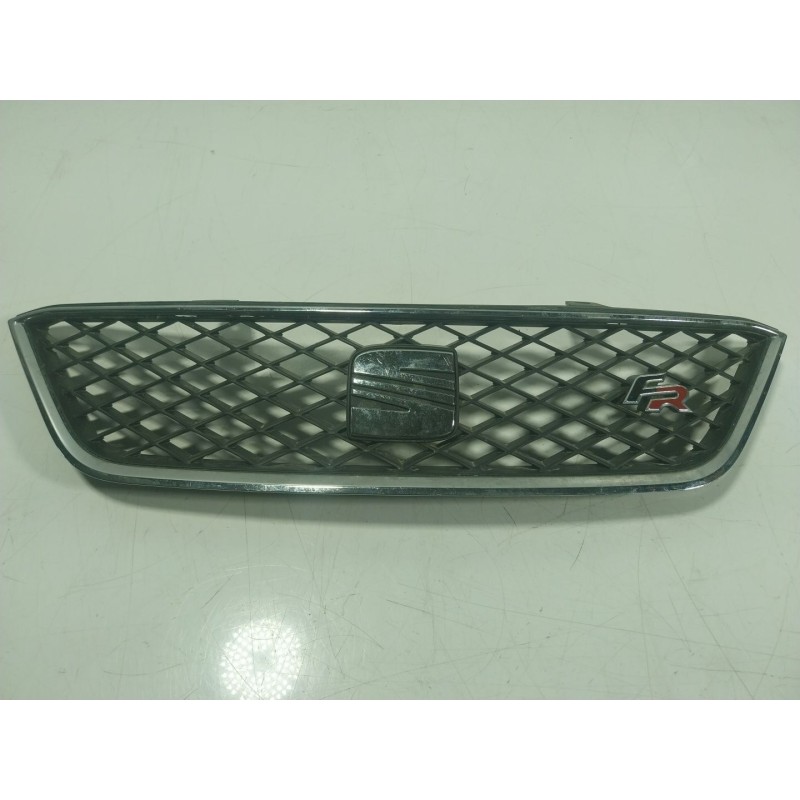 Recambio de rejilla para seat ibiza iv (6j5, 6p1) 2.0 tdi referencia OEM IAM 6J0853651E9B9 6J0853651 