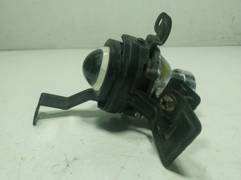 Recambio de faro antiniebla derecho para kia stonic (yb) 1.0 t-gdi referencia OEM IAM 92202H8400  