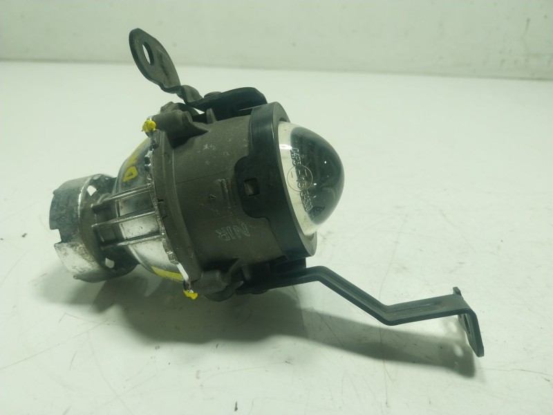 Recambio de faro antiniebla derecho para kia stonic (yb) 1.0 t-gdi referencia OEM IAM 92202H8400  