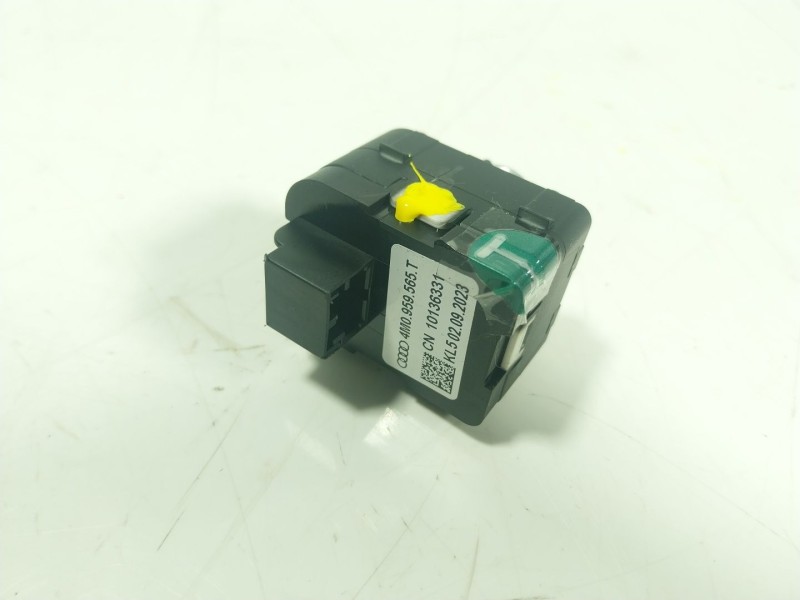 Recambio de mando retrovisor para audi a3 sportback (8ya, 8yf) 35 tfsi referencia OEM IAM  4M0959565T 