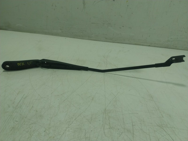 Recambio de brazo limpia delantero derecho para volvo v60 ii (225) b4 mild-hybrid referencia OEM IAM   