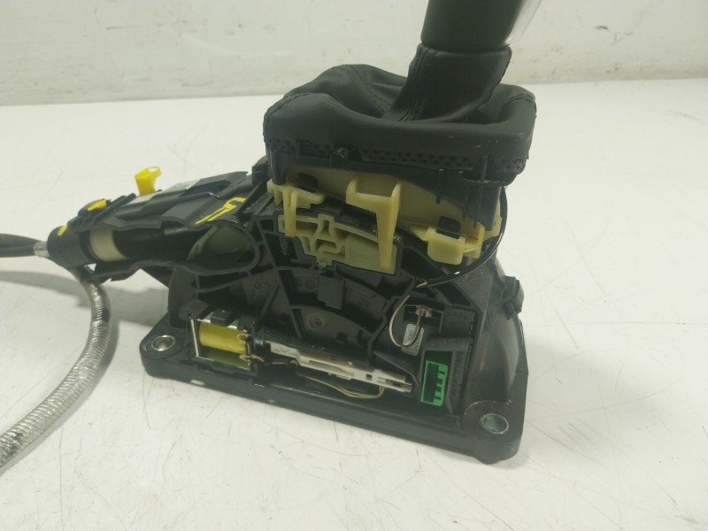 Recambio de palanca cambio para volvo v60 ii (225) b4 mild-hybrid referencia OEM IAM  31437815 
