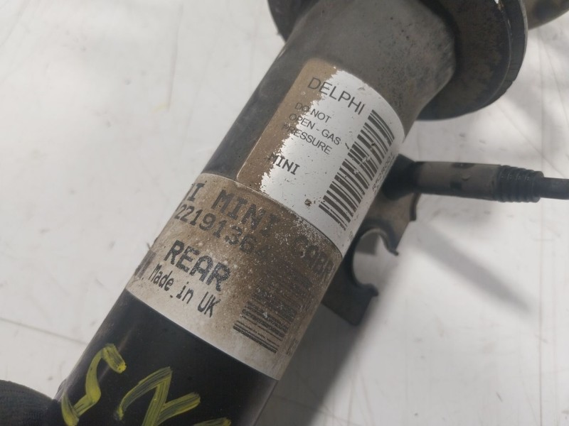 Recambio de amortiguador trasero derecho para mini mini descapotable (r52) cooper referencia OEM IAM  2219136 