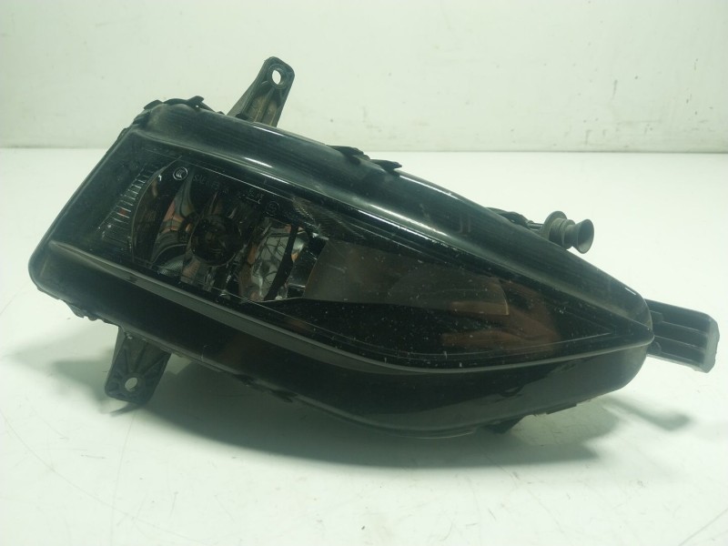 Recambio de faro antiniebla derecho para volkswagen golf vii (5g1, bq1, be1, be2) 1.6 tdi referencia OEM IAM 5G0941662F 5G094166