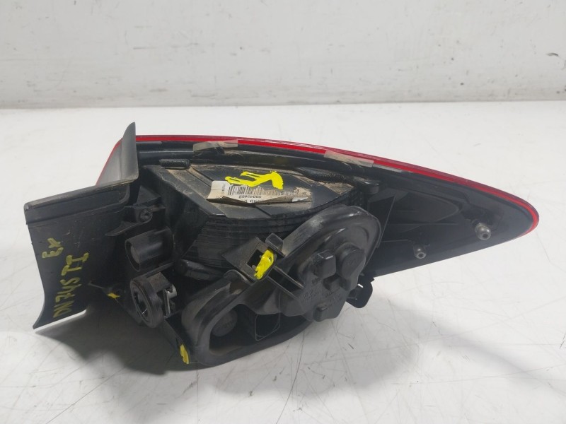 Recambio de piloto trasero izquierdo para seat leon (5f1) 1.2 tsi referencia OEM IAM 5F0945095D 5F0945095D 