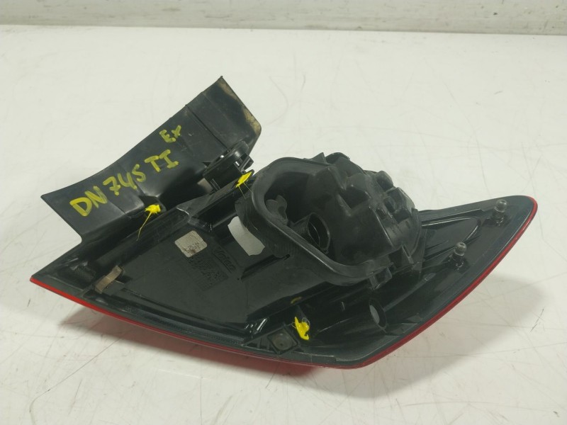 Recambio de piloto trasero izquierdo para seat leon (5f1) 1.2 tsi referencia OEM IAM 5F0945095D 5F0945095D 