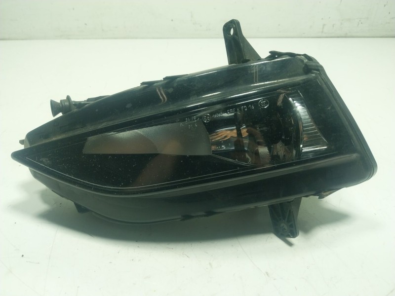Recambio de faro antiniebla izquierdo para volkswagen golf vii (5g1, bq1, be1, be2) 1.6 tdi referencia OEM IAM 5G0941661F 5G0941