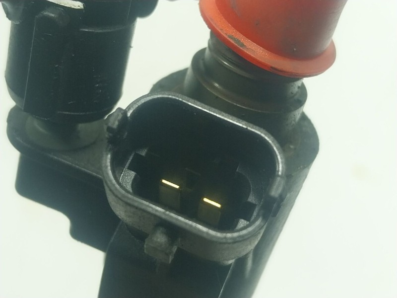 Recambio de inyector para volvo v60 ii (225) b4 mild-hybrid referencia OEM IAM  31272690 