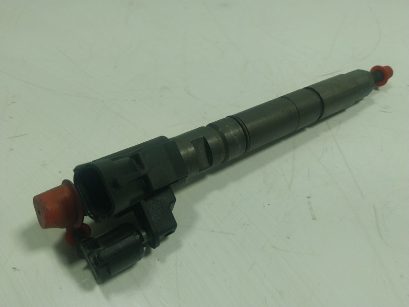 Recambio de inyector para volvo v60 ii (225) b4 mild-hybrid referencia OEM IAM  31272690 