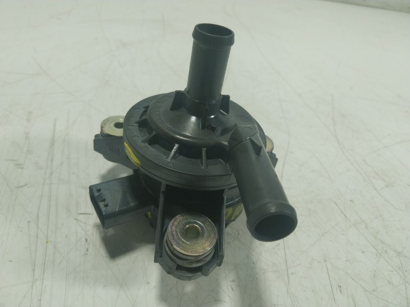 Recambio de bomba agua para volvo v60 ii (225) b4 mild-hybrid referencia OEM IAM  31319023 