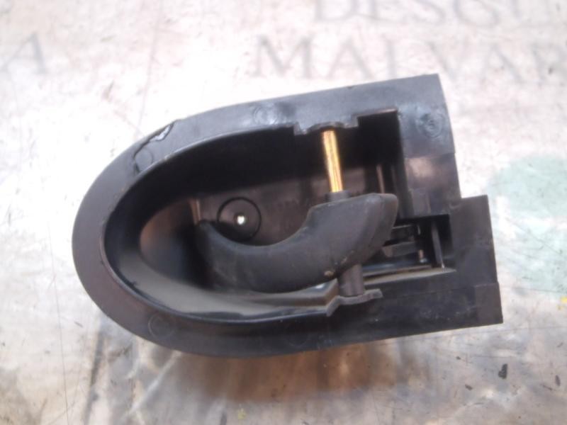 Recambio de maneta interior delantera derecha para ford fiesta berlina quarz referencia OEM IAM   