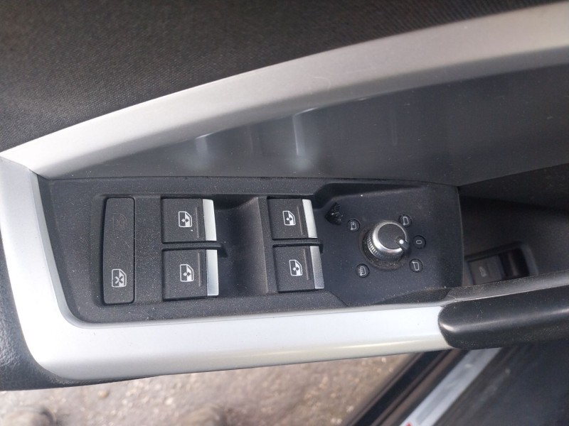 audi q3 sportback (f3n) del año 2020