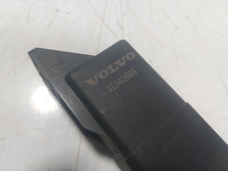 Recambio de modulo electronico para volvo v60 ii (225) b4 mild-hybrid referencia OEM IAM  31342686 