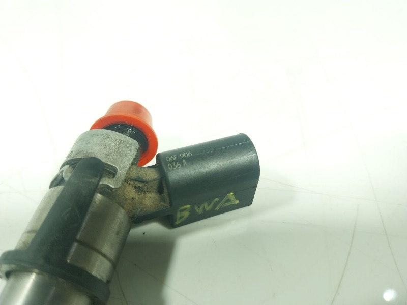 Recambio de inyector para volkswagen golf v (1k1) 2.0 gti referencia OEM IAM  06F906036A 
