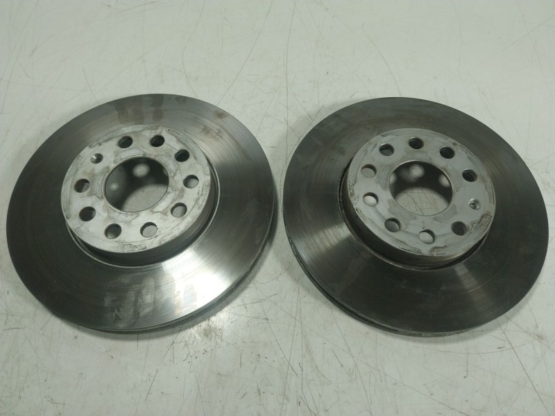Recambio de disco freno delantero para volkswagen golf viii (cd1, da1) 1.5 tsi referencia OEM IAM 5Q0615301H  