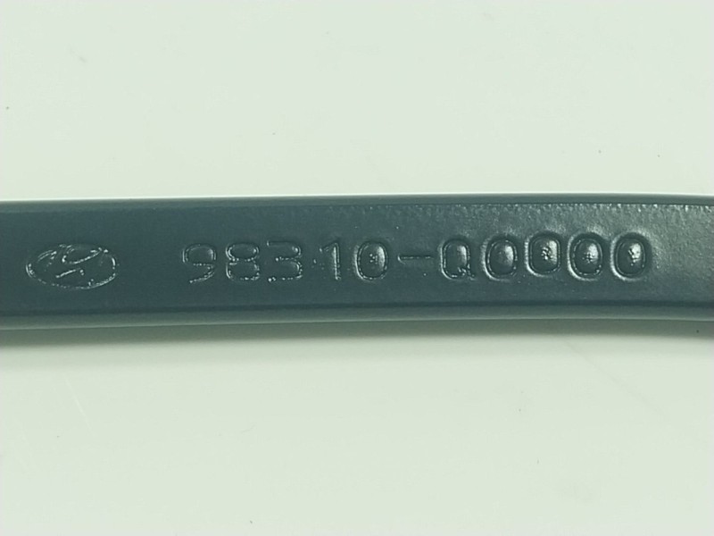 Recambio de brazo limpia delantero izquierdo para hyundai bayon (bc3) 1.0 t-gdi referencia OEM IAM  98310Q0000 