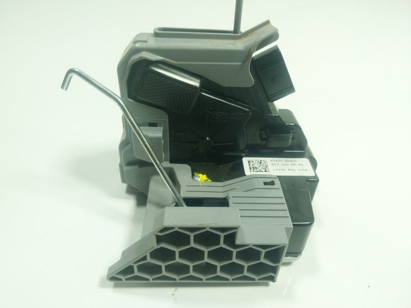 Recambio de cerradura puerta trasera derecha para hyundai bayon (bc3) 1.0 t-gdi referencia OEM IAM  81420Q0400 