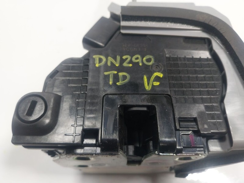 Recambio de cerradura puerta trasera derecha para hyundai bayon (bc3) 1.0 t-gdi referencia OEM IAM  81420Q0400 