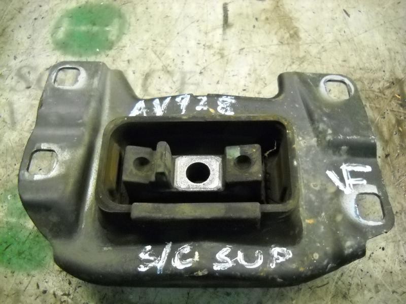 Recambio de soporte cambio para ford focus berlina (cap) ghia referencia OEM IAM   