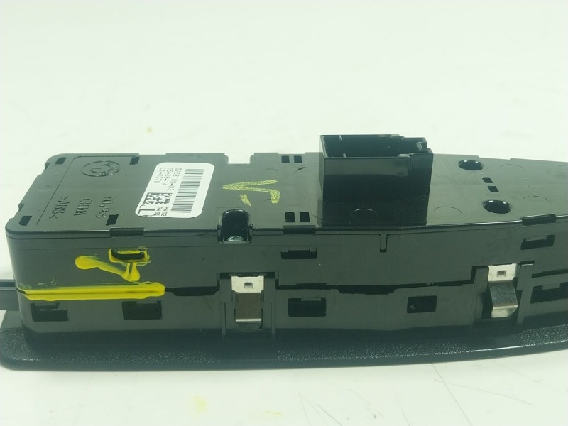 Recambio de mando elevalunas delantero izquierdo para bmw 3 (f30, f80) 320 d referencia OEM IAM  920810903 