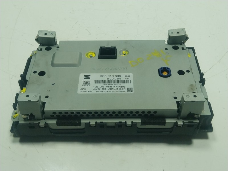 Recambio de pantalla multifuncion para seat leon (5f1) 1.6 tdi referencia OEM IAM 5F09196061QB 5F0919606 
