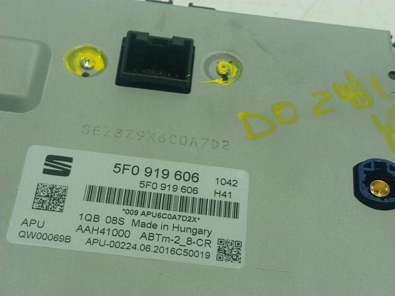 Recambio de pantalla multifuncion para seat leon (5f1) 1.6 tdi referencia OEM IAM 5F09196061QB 5F0919606 