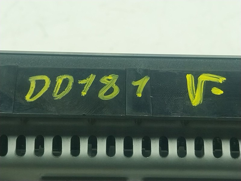 Recambio de pantalla multifuncion para volkswagen golf vii (5g1, bq1, be1, be2) 1.6 tdi referencia OEM IAM 5G6919605B 5G6919605B