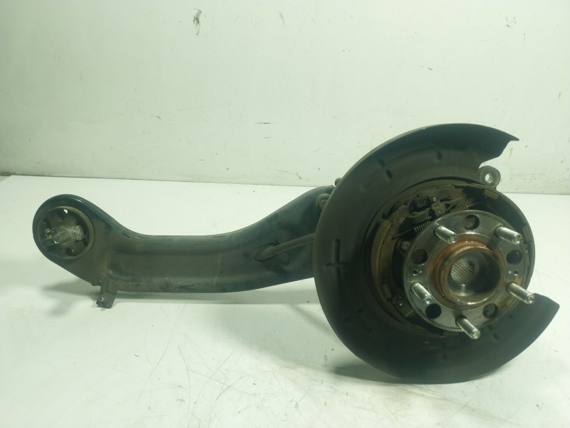 Recambio de mangueta trasera izquierda para kia sorento iii (um) 2.2 crdi 4wd referencia OEM IAM   