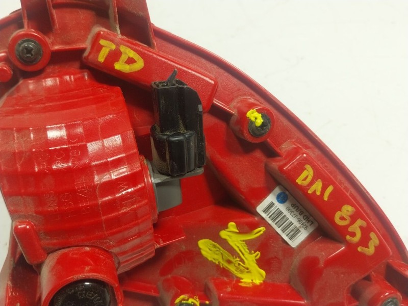 Recambio de piloto marcha atras para kia xceed (cd) 1.0 t-gdi referencia OEM IAM 92406J7300 9240617300 